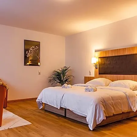 Zur Dachsbaude 3*